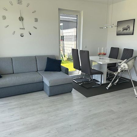 Neue Doppelhaushaelfte Mit Terrasse, Balkon Und Garten Remscheid Eksteriør bilde